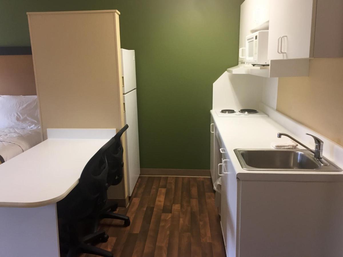 Extended Stay America Select Suites - Chicago - Hanover Park Екстериор снимка