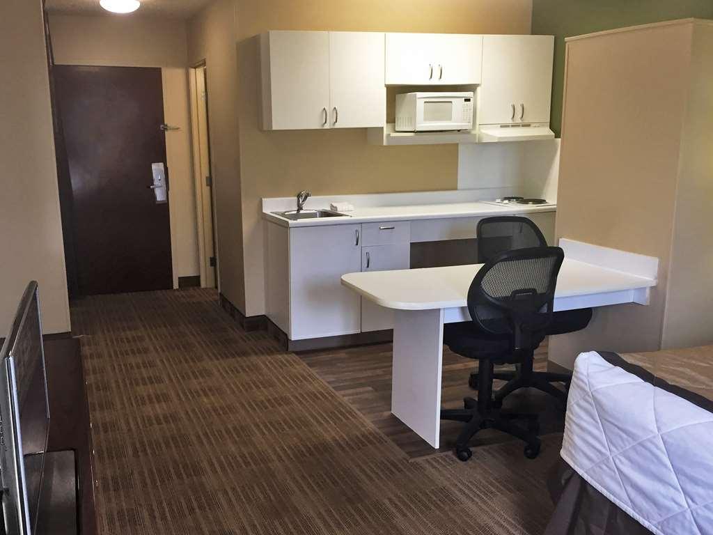 Extended Stay America Select Suites - Chicago - Hanover Park Стая снимка