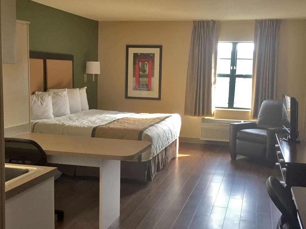 Extended Stay America Select Suites - Chicago - Hanover Park Стая снимка