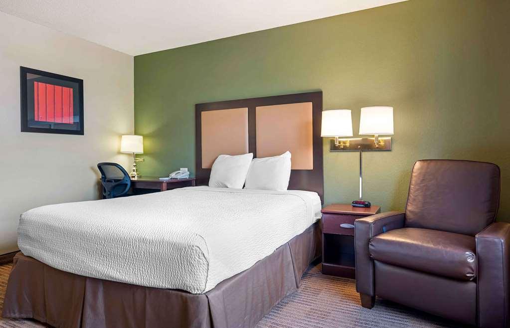 Extended Stay America Select Suites - Chicago - Hanover Park Стая снимка