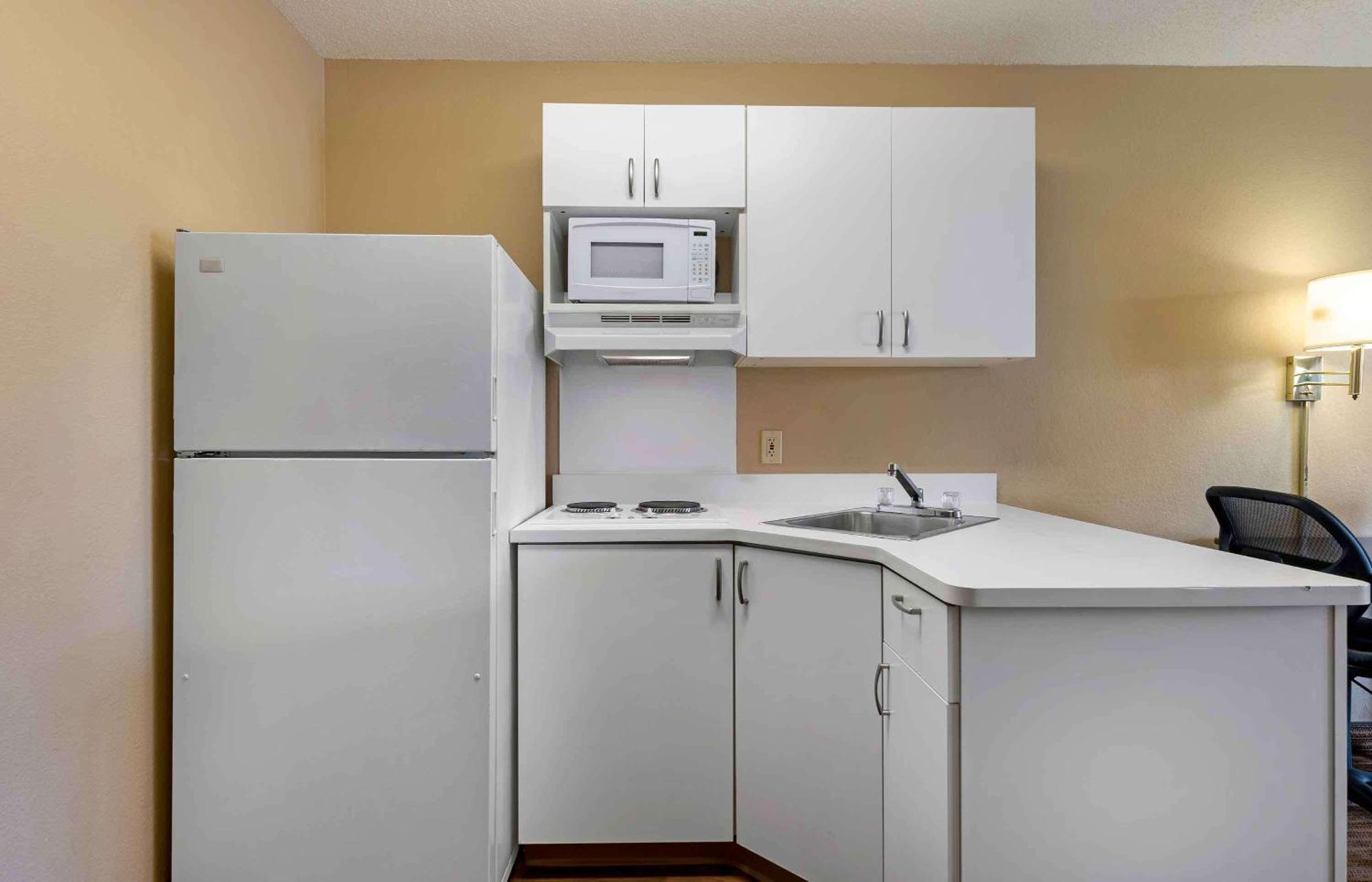 Extended Stay America Select Suites - Chicago - Hanover Park Екстериор снимка