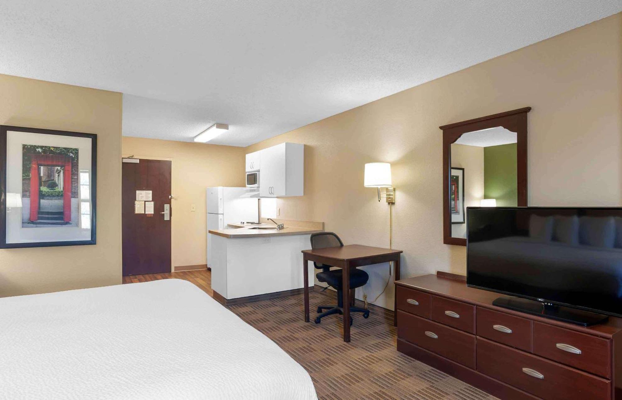 Extended Stay America Select Suites - Chicago - Hanover Park Екстериор снимка