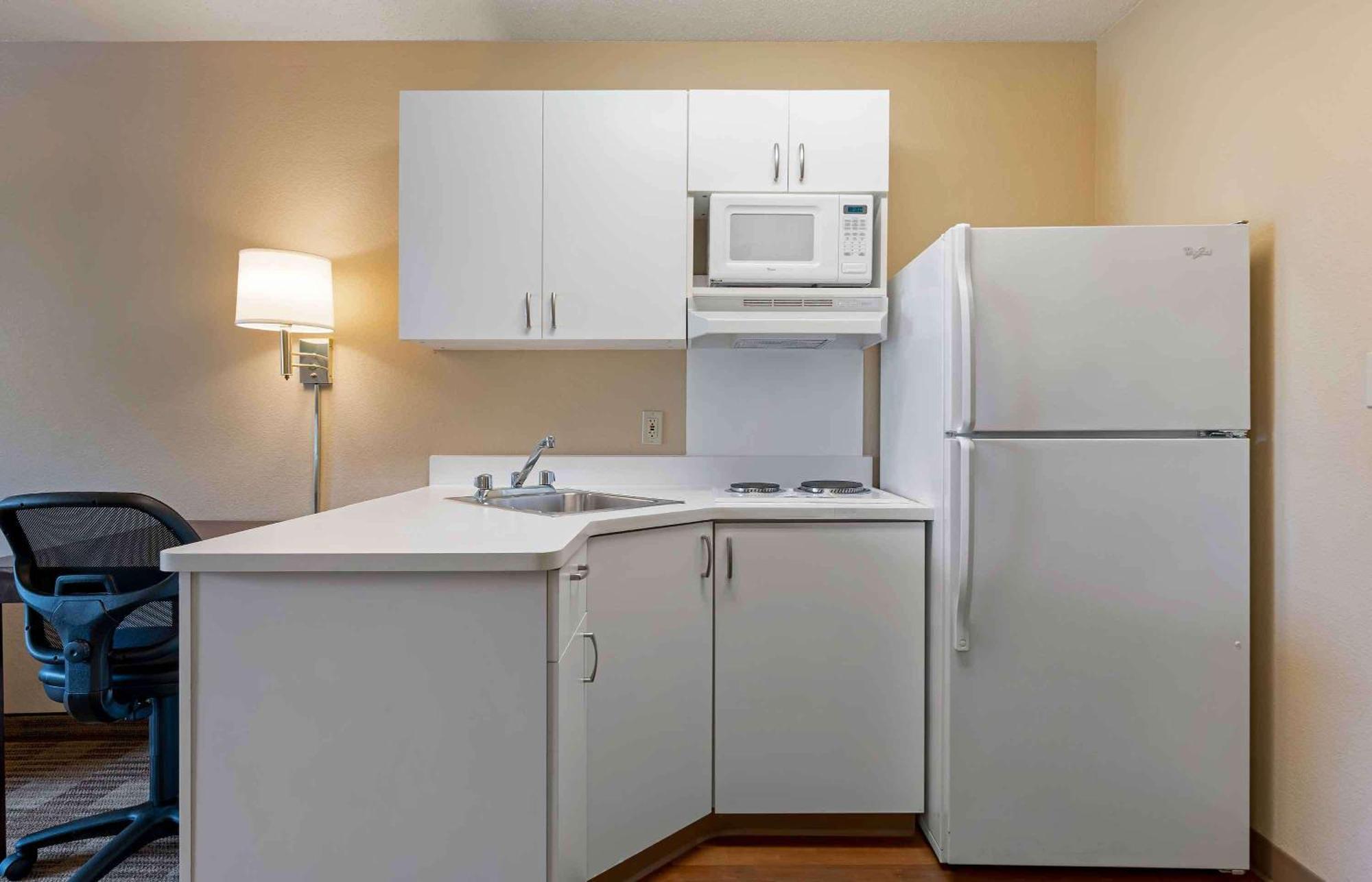 Extended Stay America Select Suites - Chicago - Hanover Park Екстериор снимка