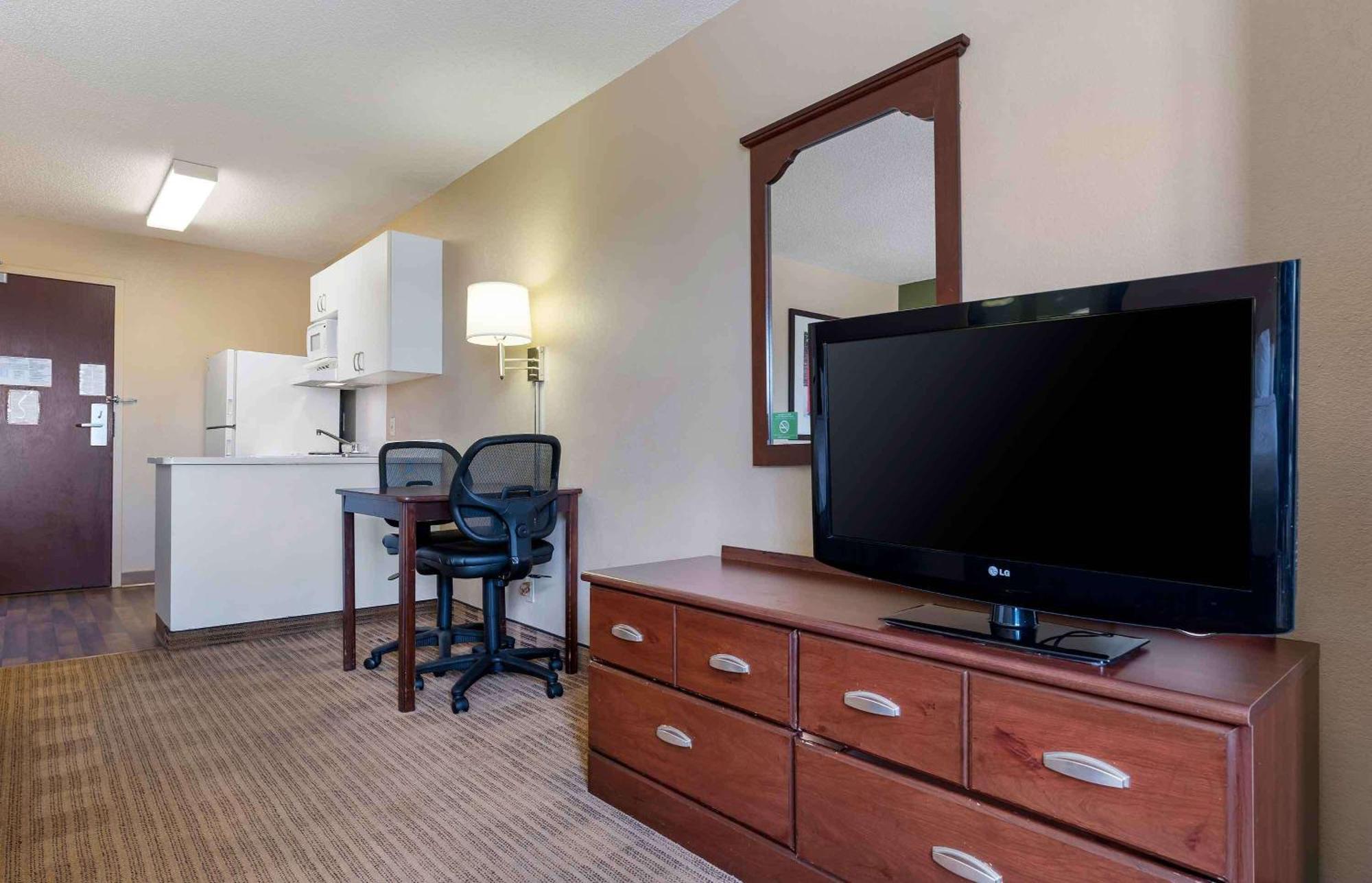 Extended Stay America Select Suites - Chicago - Hanover Park Екстериор снимка