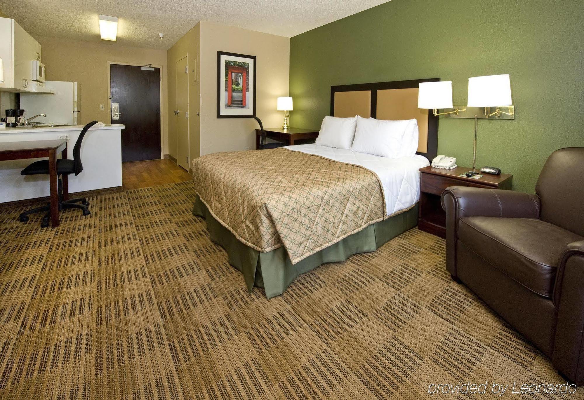 Extended Stay America Select Suites - Chicago - Hanover Park Екстериор снимка