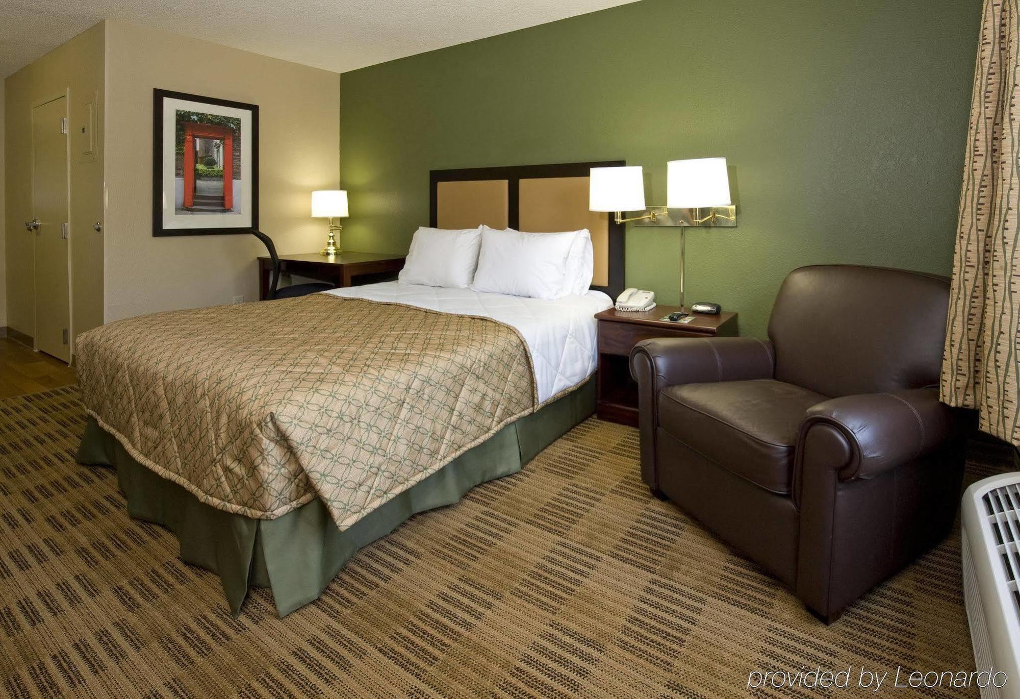 Extended Stay America Select Suites - Chicago - Hanover Park Екстериор снимка
