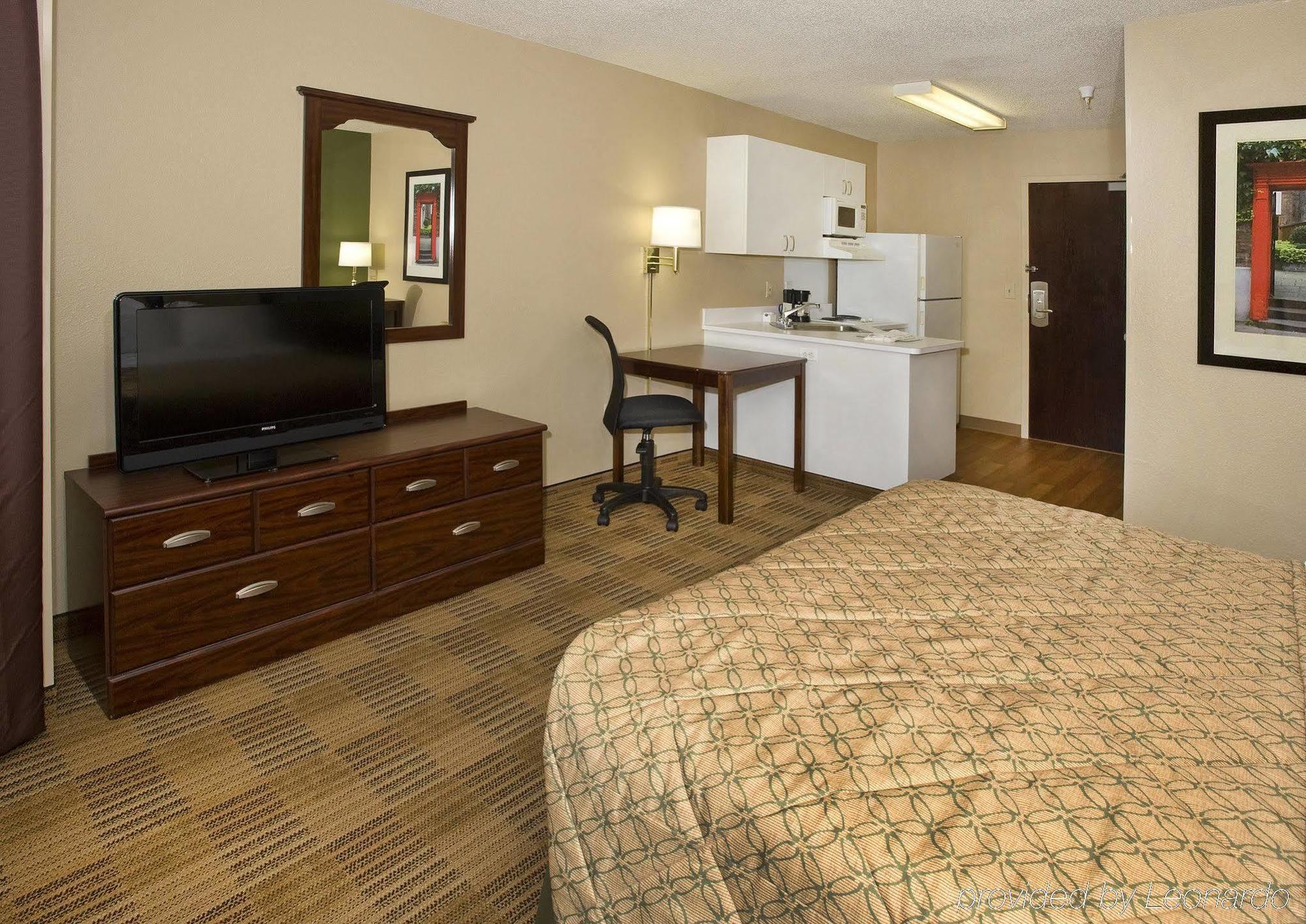 Extended Stay America Select Suites - Chicago - Hanover Park Екстериор снимка